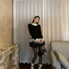 Cardigan Nữ Dài Tay Dệt Kim Đen – Phong Cách Ngọt Ngào, Chấm Bi Ren Tay Độc Đáo, Giá chỉ 146.267₫ 4