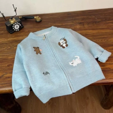 Cardigan trẻ em Hàn Quốc, áo len dây kéo, thêu dễ thương, thuđông - Giá 234.976đ Cardigan trẻ em Hàn Quốc, áo len dây kéo, thêu dễ thương, thuđông - Giá 234.976đ