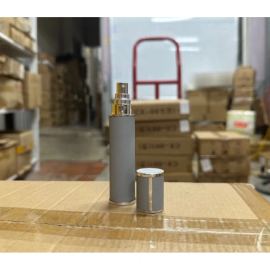Chai chiết 10ml tròn vỏ da sang trọng và lọ chiết nước hoa, giá ưu đãi 28.000₫ 2