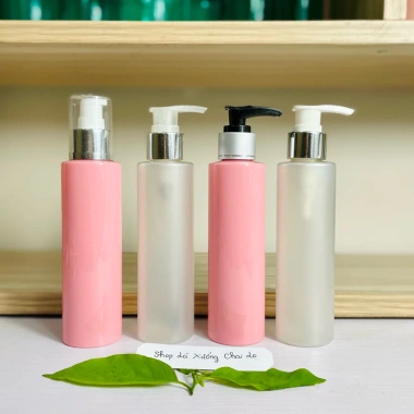 Chai lọ nhựa 150ml vai ngang hồng trắng - vòi nhấn, khóa vàng - gội, tắm, lotion - 8.400 VND
