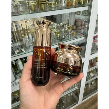 Chai lọ thủy tinh WX nâu nắp vàng 40ml + 30g in chữ - Giá chỉ 34.000đ 2 Chai lọ thủy tinh WX nâu nắp vàng 40ml + 30g in chữ - Giá chỉ 34.000đ 2