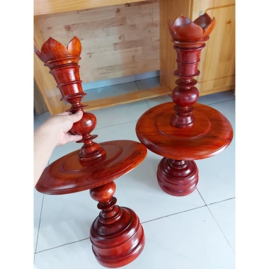 Chân Đèn Thờ Gỗ Hương Tự Nhiên Thắp Điện Cao Vừa Phải Bền Đẹp Giá Xả Kho 639.000 3 Chân Đèn Thờ Gỗ Hương Tự Nhiên Thắp Điện Cao Vừa Phải Bền Đẹp Giá Xả Kho 639.000 3