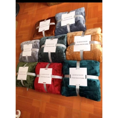 Chăn Lông Nhung Tuyết 2mx2m3 Siêu Mềm Mịn Cao Cấp 2kg Tặng Túi Xách Giá 150.000 VND 9 Chăn Lông Nhung Tuyết 2mx2m3 Siêu Mềm Mịn Cao Cấp 2kg Tặng Túi Xách Giá 150.000 VND 9