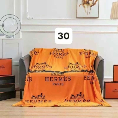 Chăn lông tuyết nhung cao cấp 5x2m kèm hộp sang trọng, siêu mềm mịn, giá ưu đãi 145.000₫ 9 Chăn lông tuyết nhung cao cấp 5x2m kèm hộp sang trọng, siêu mềm mịn, giá ưu đãi 145.000₫ 9