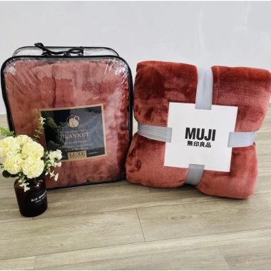 Chăn Muji lông tuyết Nhung mềm mại – Phù hợp văn phòng & dùng hàng ngày, chỉ 179.000₫ 10