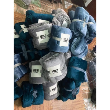 Chăn Muji Spa Siêu Mềm 1kt 1,2x2m - 900g, Thoải mái văn phòng, giảm 23% chỉ 100.000đ