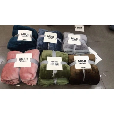 Chăn Muji Spa Siêu Mềm 1kt 1,2x2m - 900g, Thoải mái văn phòng, giảm 23% chỉ 100.000đ