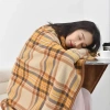 Chăn ngủ văn phòng lót lông cừu siêu ấm, mềm mại, đa màu, gọn nhẹ, tiện lợi - 132.5k 2