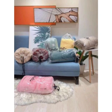 Chăn nhung tuyết kẻ tăm 2x2m - Cao cấp, mềm mịn, nhiều màu, Giá chỉ 145.000 VND