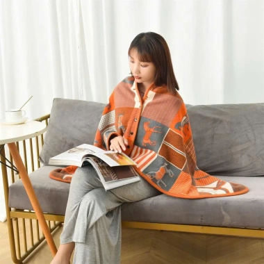 Chăn văn phòng áo choàng nỉ mềm mại, nhỏ gọn tiện dụng - Giá chỉ 89.000₫ 3