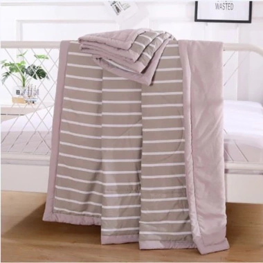 Chăn Văn Phòng Gấp Gọn Đa Năng 1m2x2m Chống Nước Siêu Nhẹ Giá 79.000 VND