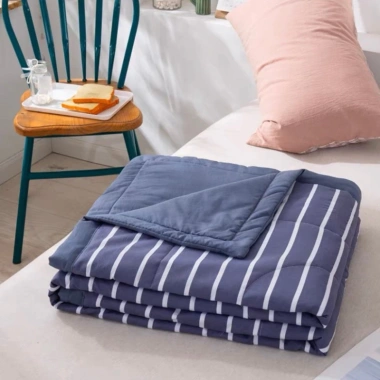 Chăn Văn Phòng Gấp Gọn Đa Năng 1m2x2m Chống Nước Siêu Nhẹ Giá 79.000 VND 9 Chăn Văn Phòng Gấp Gọn Đa Năng 1m2x2m Chống Nước Siêu Nhẹ Giá 79.000 VND 9
