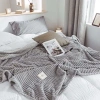 Chăn văn phòng nhung tuyết siêu nhẹ 2mx2m3 - Mền kẻ tăm rộng, giá ưu đãi 145.000 VND