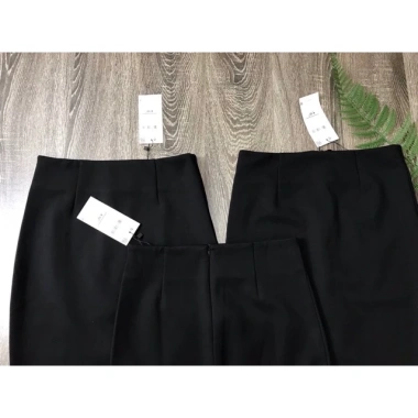 Chân váy bút chì cao cấp dài ngang gối vải tuyết mưa, cạp liền, túi giấu, chỉ 152k