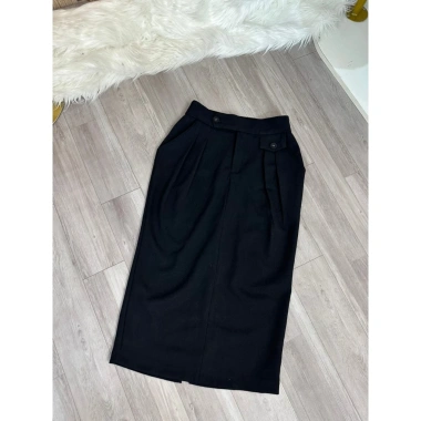 Chân váy bút chì công sở HINSTORE - bom cúc bọc chất tuyết mưa, giảm còn 178.000₫