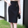 Chân váy bút chì công sở lưng cao phối nút trẻ trung, thanh lịch - Giá ưu đãi 199.000đ
