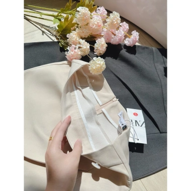 Chân váy bút chì Cv014 phối cúc bọc xẻ tà - Thanh lịch, giảm giá 155.000₫ 9 Chân váy bút chì Cv014 phối cúc bọc xẻ tà - Thanh lịch, giảm giá 155.000₫ 9