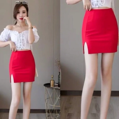Chân váy bút chì dáng ngắn 40cm – phong cách trẻ trung, giảm giá 18% chỉ 130.900₫
