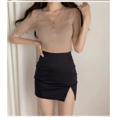 Chân váy bút chì dáng ngắn 40cm – phong cách trẻ trung, giảm giá 18% chỉ 130.900₫