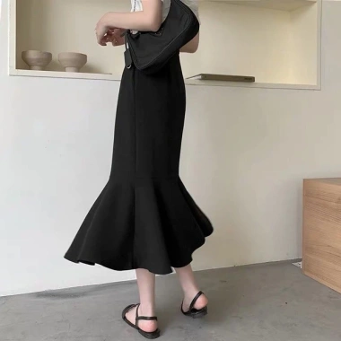 Chân Váy Bút Chì Đuôi Cá Dài 80cm Cạp Đính Cúc - Giá Ưu Đãi 176k