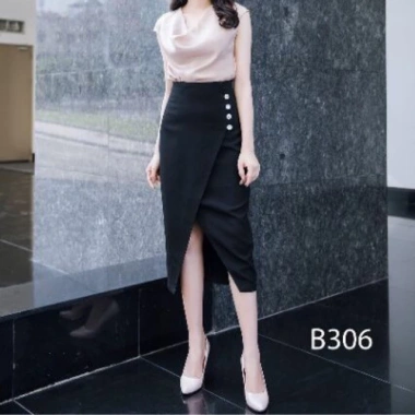 Chân váy bút chì hai tà cách điệu đính cúc V72cm - Giá ưu đãi 150.000đ