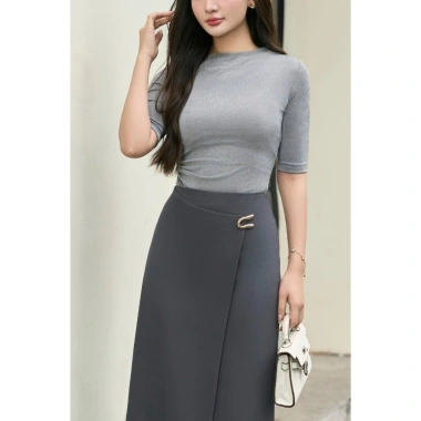 Chân Váy Bút Chì JUCY CV73 Vạt Chéo Lệch Tà Khuy Cài Điểm Nhấn - Sale 575k