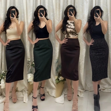 Chân váy bút chì lưng liền xẻ sau kiểu công sở – Giá chỉ 150k giảm mạnh