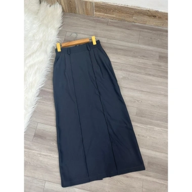 Chân váy công sở nữ HANA bút chì xẻ sau thanh lịch - Giá chỉ 180.000đ