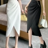 Chân váy dài bút chì ôm cạp chéo đính hạt ngọc OXATYL V25 - Giá chỉ 195.000₫
