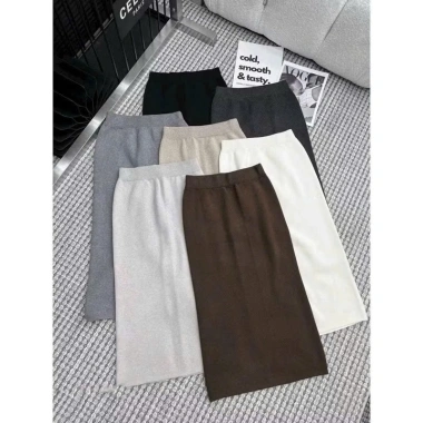 Chân Váy Len Dài Ôm Body Dáng Bút Chì – Lông Thỏ Fresize Mềm Mịn, Hàn Quốc Sang Chảnh – Giá 305k (đc từ 396k) 6
