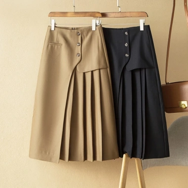 Chân váy Susuclothing công sở dài qua gối xếp li đính cúc, tà siêu che bụng, mp68cm Giá 177.700 VND
