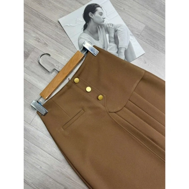 Chân váy Susuclothing công sở dài qua gối xếp li đính cúc, tà siêu che bụng, mp68cm Giá 177.700 VND
