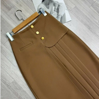 Chân váy Susuclothing công sở dài qua gối xếp li đính cúc, tà siêu che bụng, mp68cm Giá 177.700 VND 9 Chân váy Susuclothing công sở dài qua gối xếp li đính cúc, tà siêu che bụng, mp68cm Giá 177.700 VND 9