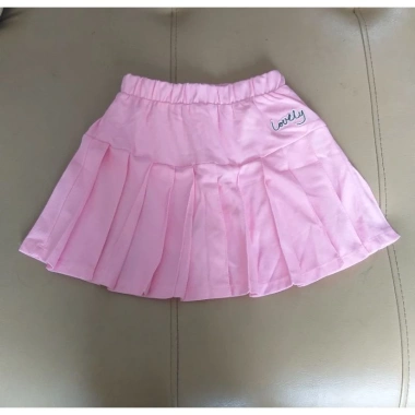 Chân váy xếp ly size đại loại 1 cho bé mới về, giá chỉ 83.999₫ 3 Chân váy xếp ly size đại loại 1 cho bé mới về, giá chỉ 83.999₫ 3