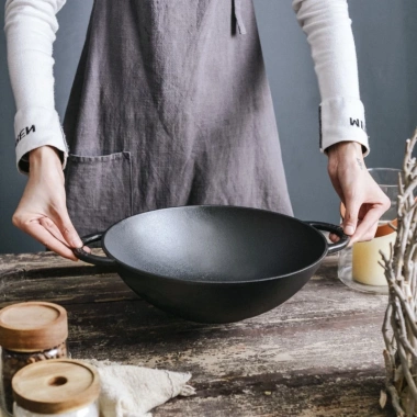 Chảo gang sâu lòng 30cm đúc nguyên khối chống dính tự nhiên dùng mọi bếp và nắp kính - Giá 660.000 VND 2