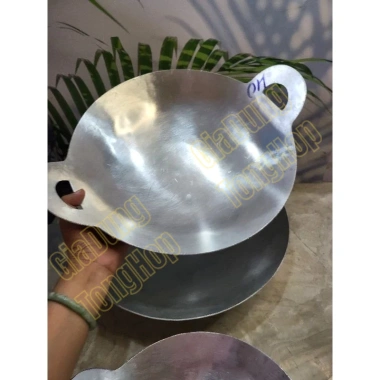 Chảo nhôm máy bay quai liền bền đẹp 14-37cm - kho cá chiên bánh xèo giá 48.400 VND 6 Chảo nhôm máy bay quai liền bền đẹp 14-37cm - kho cá chiên bánh xèo giá 48.400 VND 6