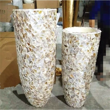 Chậu hoa trồng cây tam giác khảm vỏ sò - Xà cừ trắng, giá ưu đãi 1.7 triệu