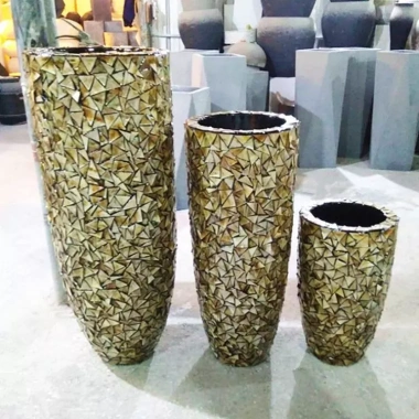 Chậu hoa trồng cây tam giác khảm vỏ sò - Xà cừ trắng, giá ưu đãi 1.7 triệu