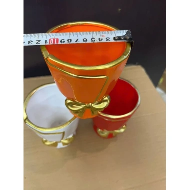 Chậu sứ hình cúp hoa 2 màu đỏ-xám, men bóng trơn, ĐK 12cm, cao 13cm - Giá ưu đãi 90.000 VND 9 Chậu sứ hình cúp hoa 2 màu đỏ-xám, men bóng trơn, ĐK 12cm, cao 13cm - Giá ưu đãi 90.000 VND 9