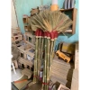 Chổi chít non dày dặn, cán tre chắc chắn, dài 140cm - Giá chỉ 99.000₫