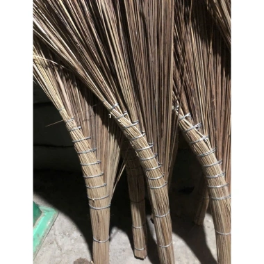 Chổi Quét Sân Vườn Xương Dừa Trắng Cứng Cáp Dẻo Quét Nước Giá 25.000đ Giảm từ 32.500đ 5