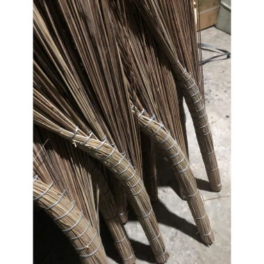 Chổi Quét Sân Vườn Xương Dừa Trắng Cứng Cáp Dẻo Quét Nước Giá 25.000đ Giảm từ 32.500đ 6