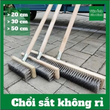 Chổi sắt chà rong rêu, có tay cầm - Vệ sinh sân vườn, bể bơi, Giá 50.000đ