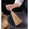 Chổi Tre Cọ Rửa Chảo Nồi Cán Gỗ Tiện Lợi - Giá chỉ 28.000 VND, phù hợp Căn Bếp Nhỏ 4