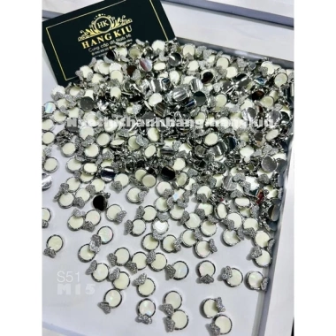Chram Gắn Móng Cao Cấp 2 - Độ Bền Cao, Đẹp Tự Nhiên, Giá Chỉ 14.000 VND