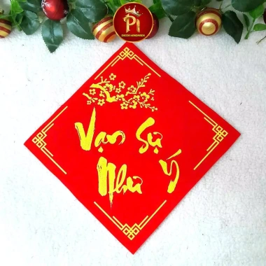 Chữ thư pháp câu đối Tết kim tuyến cành đào vàng vải nỉ nhung đỏ 20x20cm keo sẵn giá 29.000₫ 7 Chữ thư pháp câu đối Tết kim tuyến cành đào vàng vải nỉ nhung đỏ 20x20cm keo sẵn giá 29.000₫ 7