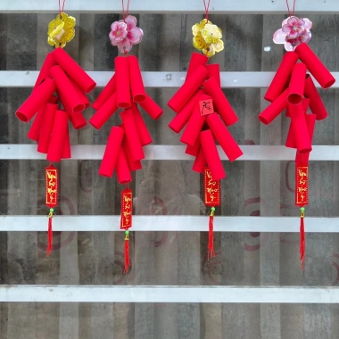 Chùm Pháo Giấy Mô Hình PG10 Hoa Mai Đào 40cm Trang Trí Tết Giá 27.000 VNĐ