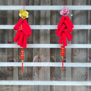 Chùm Pháo Giấy Mô Hình PG10 Hoa Mai Đào 40cm Trang Trí Tết Giá 27.000 VNĐ 5 Chùm Pháo Giấy Mô Hình PG10 Hoa Mai Đào 40cm Trang Trí Tết Giá 27.000 VNĐ 5