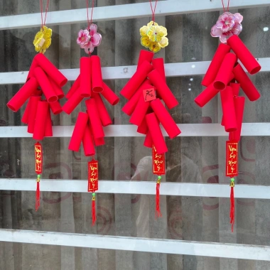 Chùm Pháo Giấy Mô Hình PG10 Hoa Mai Đào 40cm Trang Trí Tết Giá 27.000 VNĐ