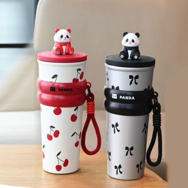 Cốc giữ nhiệt 700ml hình gấu trúc, nút bít, kèm móc khóa & túi đựng ly 3 Cốc giữ nhiệt 700ml hình gấu trúc, nút bít, kèm móc khóa & túi đựng ly 3